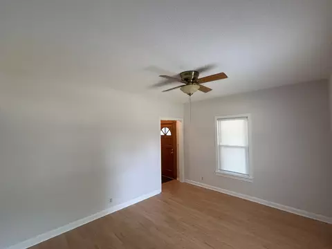 650 Enterprise St, Elgin, IL 60120 photo 2