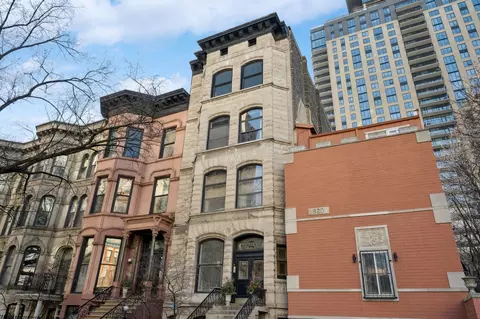 818 N Dearborn St #1R, Chicago, IL 60610