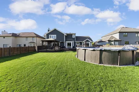 Exterior - 164 Wilcox Dr, Bartlett, IL 60103 photo 2 of 2