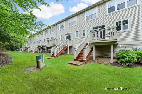 Exterior - 435 N Commerce St, Aurora, IL 60504 photo 5 of 5