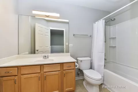 Bath - 435 N Commerce St, Aurora, IL 60504 photo 4 of 4