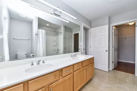 Bath - 435 N Commerce St, Aurora, IL 60504 photo 2 of 4