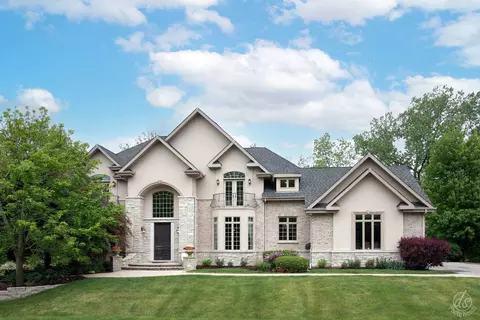 28592 W Park Dr, Barrington, IL 60010