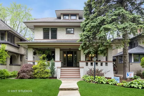 305 N Elmwood Ave, Oak Park, IL 60302