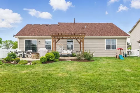 Exterior - 4783 W Iris Ln, Monee, IL 60449 photo 4 of 4