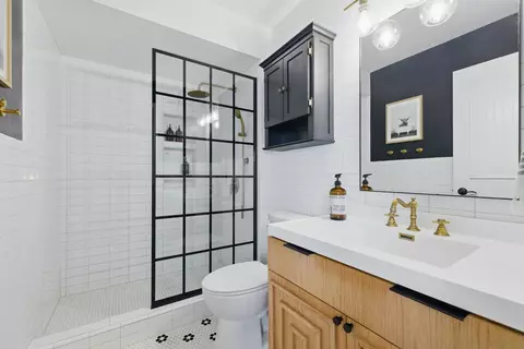 Bath - 4783 W Iris Ln, Monee, IL 60449 photo 2 of 2