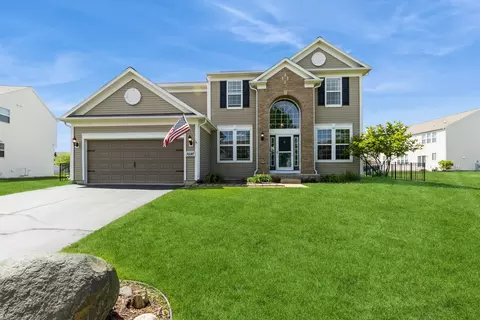 3597 Lexington Ln, Carpentersville, IL 60110