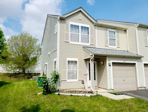 210 W Savannah Dr, Romeoville, IL 60446