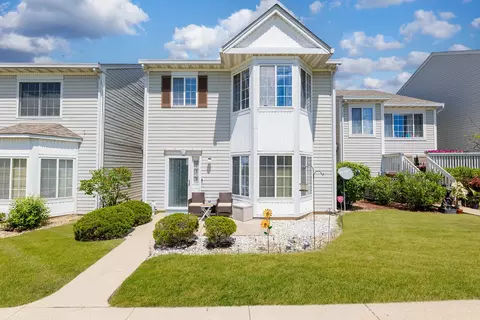 353 Evening Star Ct #353, Bolingbrook, IL 60440