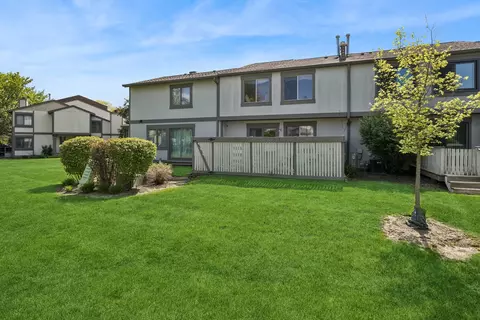 Exterior - 2618 Smith St, Rolling Meadows, IL 60008 photo 2 of 2