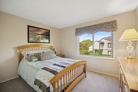 Bedroom - 2618 Smith St, Rolling Meadows, IL 60008 photo 2 of 2