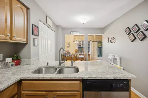 Kitchen - 2618 Smith St, Rolling Meadows, IL 60008 photo 4 of 4