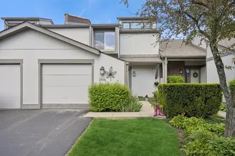 2618 Smith St, Rolling Meadows, IL 60008