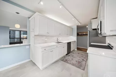 Kitchen - 360 E Randolph St #905, Chicago, IL 60601 photo 2 of 2