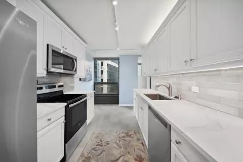 Kitchen - 360 E Randolph St #905, Chicago, IL 60601 photo 1 of 2