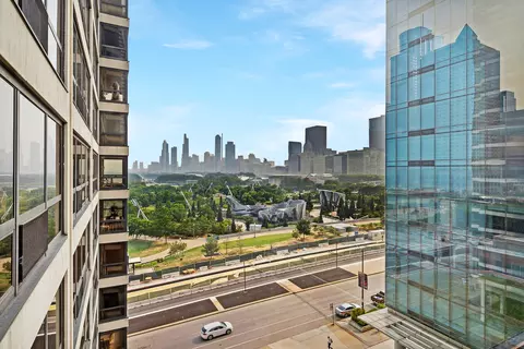 View/Area - 360 E Randolph St #905, Chicago, IL 60601 photo 2 of 2