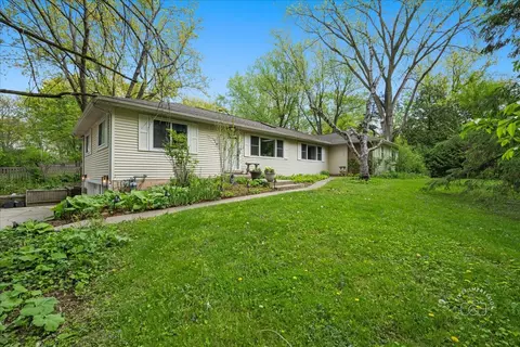 1510 Dale Dr, Elgin, IL 60120