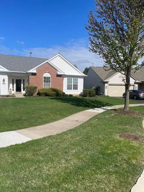 13675 Fallow Dr E, Huntley, IL 60142