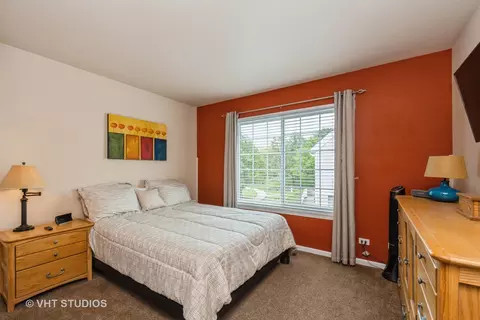 Bedroom - 1755 Sienna Ct #0, Wheeling, IL 60090 photo 2 of 2