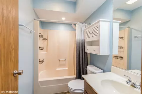 Bath - 4802 Home Ave, Mchenry, IL 60050 photo 1 of 2