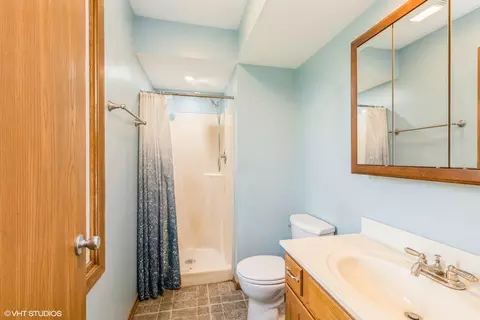 Bath - 4802 Home Ave, Mchenry, IL 60050 photo 2 of 2