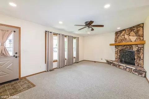 Living - 4802 Home Ave, Mchenry, IL 60050 photo 2 of 2