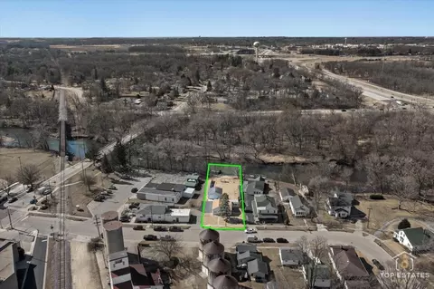 206 Walnut St, Cherry Valley, IL 61016 photo 6