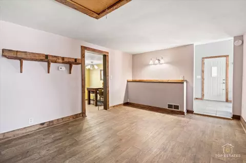 206 Walnut St, Cherry Valley, IL 61016 photo 11