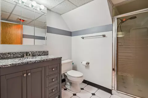 Bath - 17708 Walter St, Lansing, IL 60438 photo 2 of 2