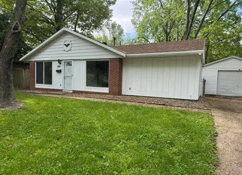 1615 Hunter St, Urbana, IL 61802