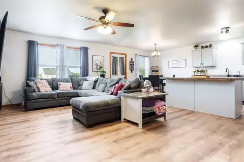 722 Ashleigh Ln, Roscoe, IL 61073 photo 5