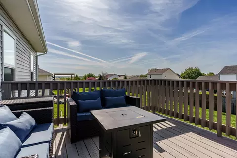722 Ashleigh Ln, Roscoe, IL 61073 photo 8