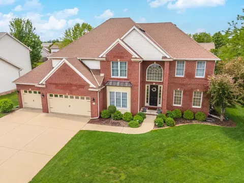6 Conway Cir, Bloomington, IL 61704