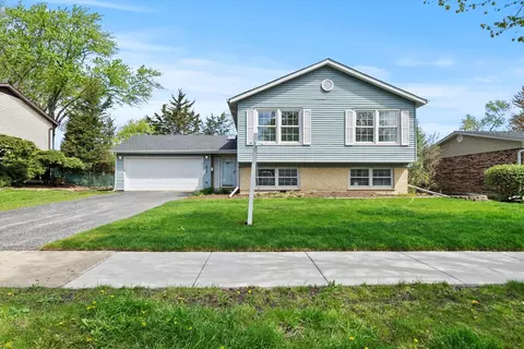 806 W Tanglewood Dr, Arlington Heights, IL 60004