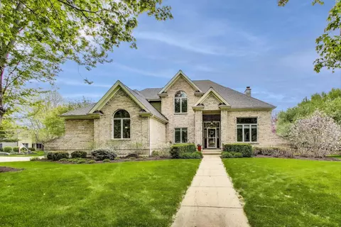 1304 Harvell Dr, Batavia, IL 60510