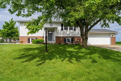 302 Western Ave, Gridley, IL 61744