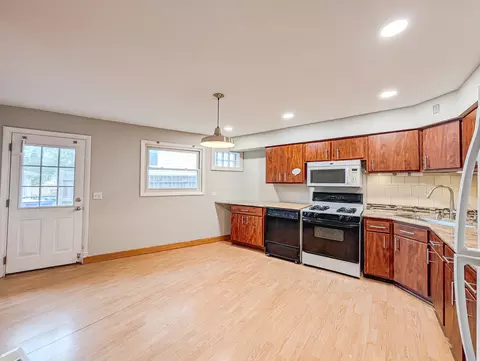 Kitchen - 4415 Idlewild Ln, Hillside, IL 60162 photo 1 of 1