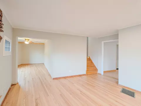 Living - 4415 Idlewild Ln, Hillside, IL 60162 photo 4 of 5