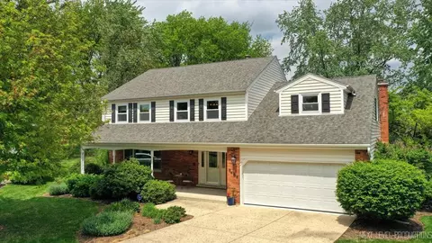 6446 Hanover Ct, Lisle, IL 60532