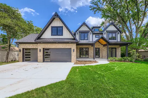 1627 N Evergreen Ave, Arlington Heights, IL 60004
