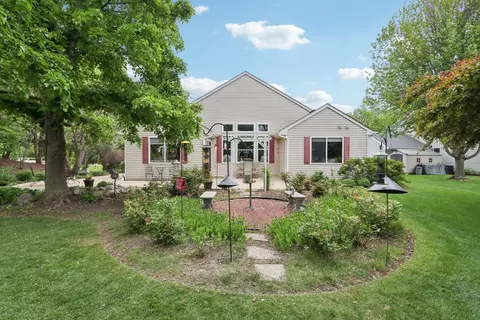 2207 Olde Mill Ln, Mchenry, IL 60050 photo 22