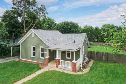 1311 W Grove St, Bloomington, IL 61701