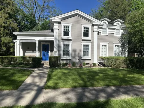 125 S Lincoln St, Batavia, IL 60510