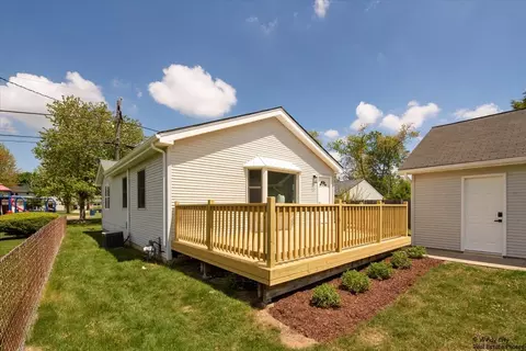 884 Greenview Ave, Des Plaines, IL 60016 photo 24