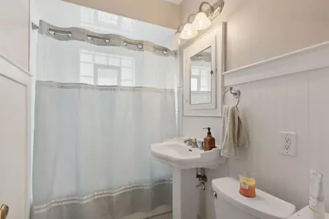 Bath - 318 E 2nd St, Lockport, IL 60441 photo 1 of 4