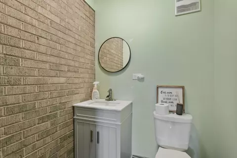 Bath - 318 E 2nd St, Lockport, IL 60441 photo 2 of 4