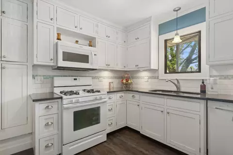 Kitchen - 318 E 2nd St, Lockport, IL 60441 photo 2 of 2
