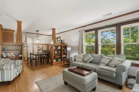Living - 318 E 2nd St, Lockport, IL 60441 photo 2 of 3