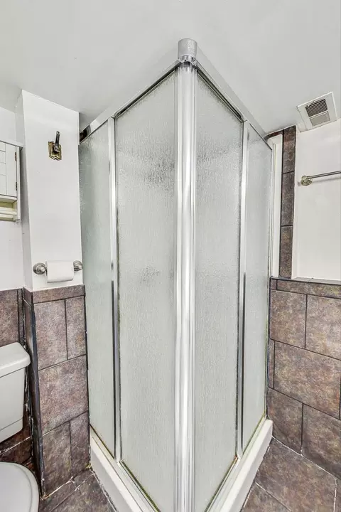 Bath - 3321 Ruby St, Franklin Park, IL 60131 photo 5 of 5