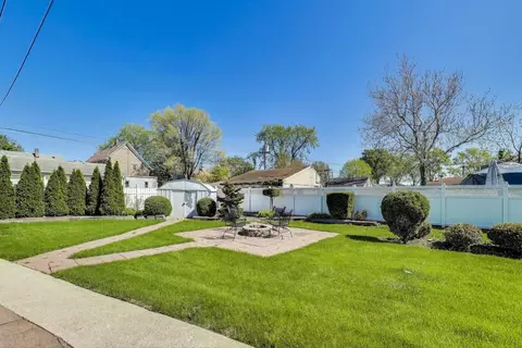 Exterior - 3321 Ruby St, Franklin Park, IL 60131 photo 2 of 4